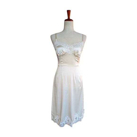 Dolce & Gabbana Dresses & Skirts - Dolce‎ & Gabbana Silk Lace Slip Dress Made in Italy Ivory Size 38